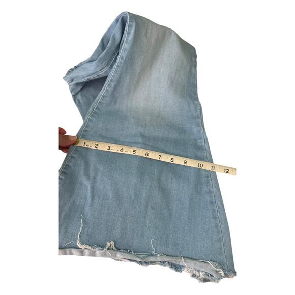 Forever 21 Frayed Faded Super Flared Jeans Size 30 - Picture 8 of 8